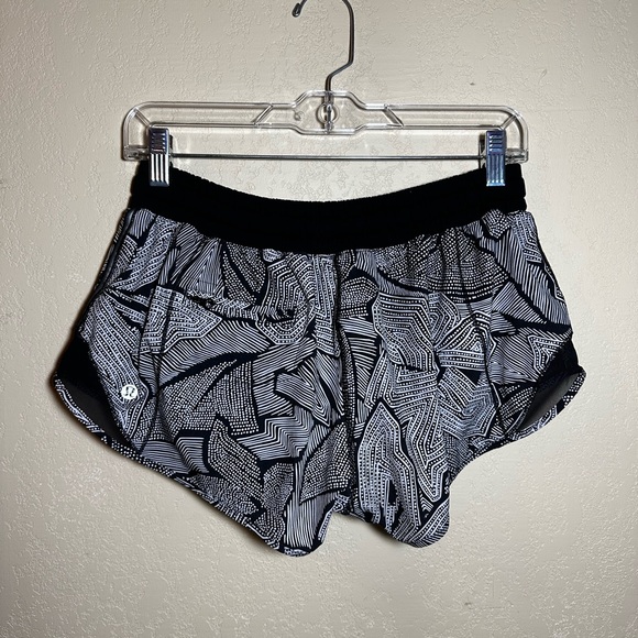lululemon shorts - Picture 2 of 3
